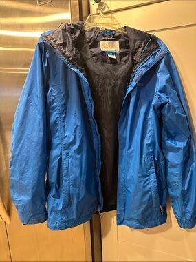 Columbia Bright Blue Hooded Rain Jacket with Navy Lining